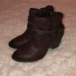 Size 8 1/2 burgundy booties